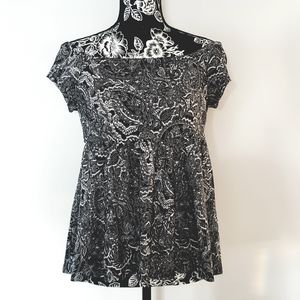 Torrid baby doll off shoulder floral paisley top, 00X
